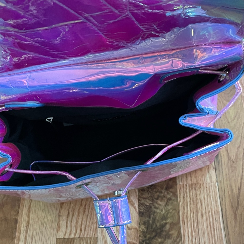 Iridescent Lavender Holographic Backpack - Picture 5 of 6